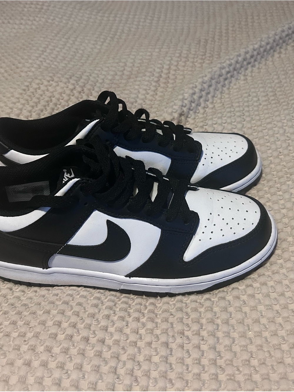 Nike Dunk Low “Pandas” - Picture 2 of 7